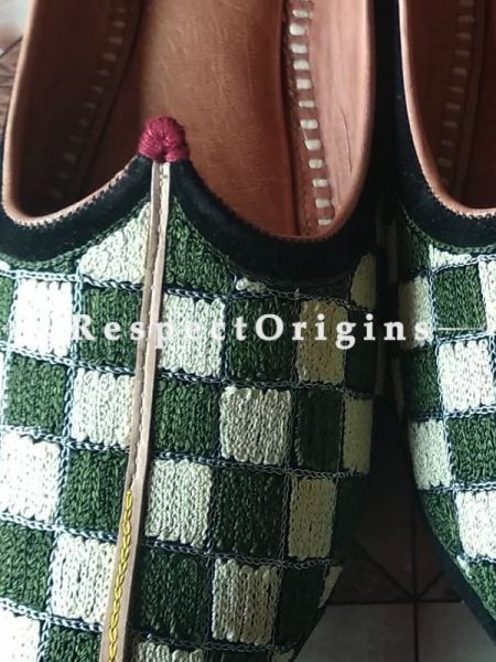 Ethnic Leather Soft Ladies Hand Embroidered Slip-on Green and White Jutti Mojari Shoes Size 36/37/38/39; u602075863_New_db.com